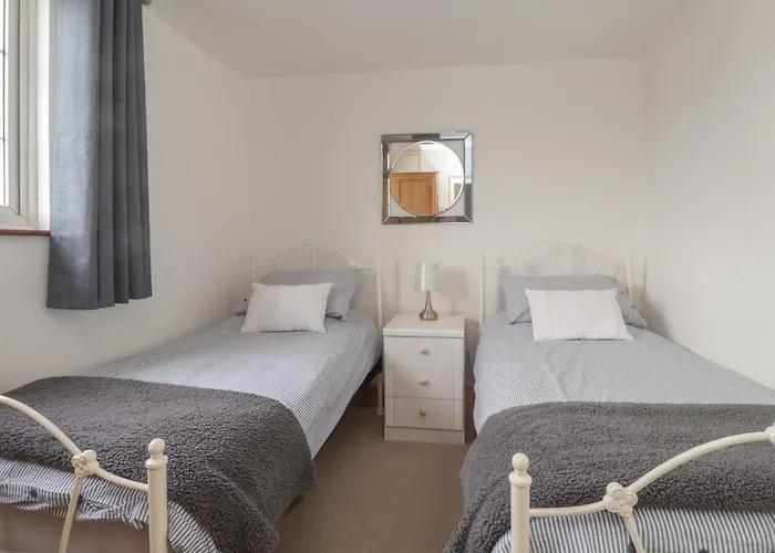 3 Seaview Cottages